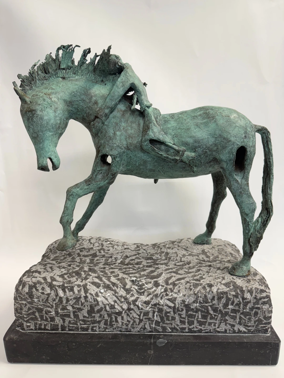 Twee beeldhouwers en een fotograaf